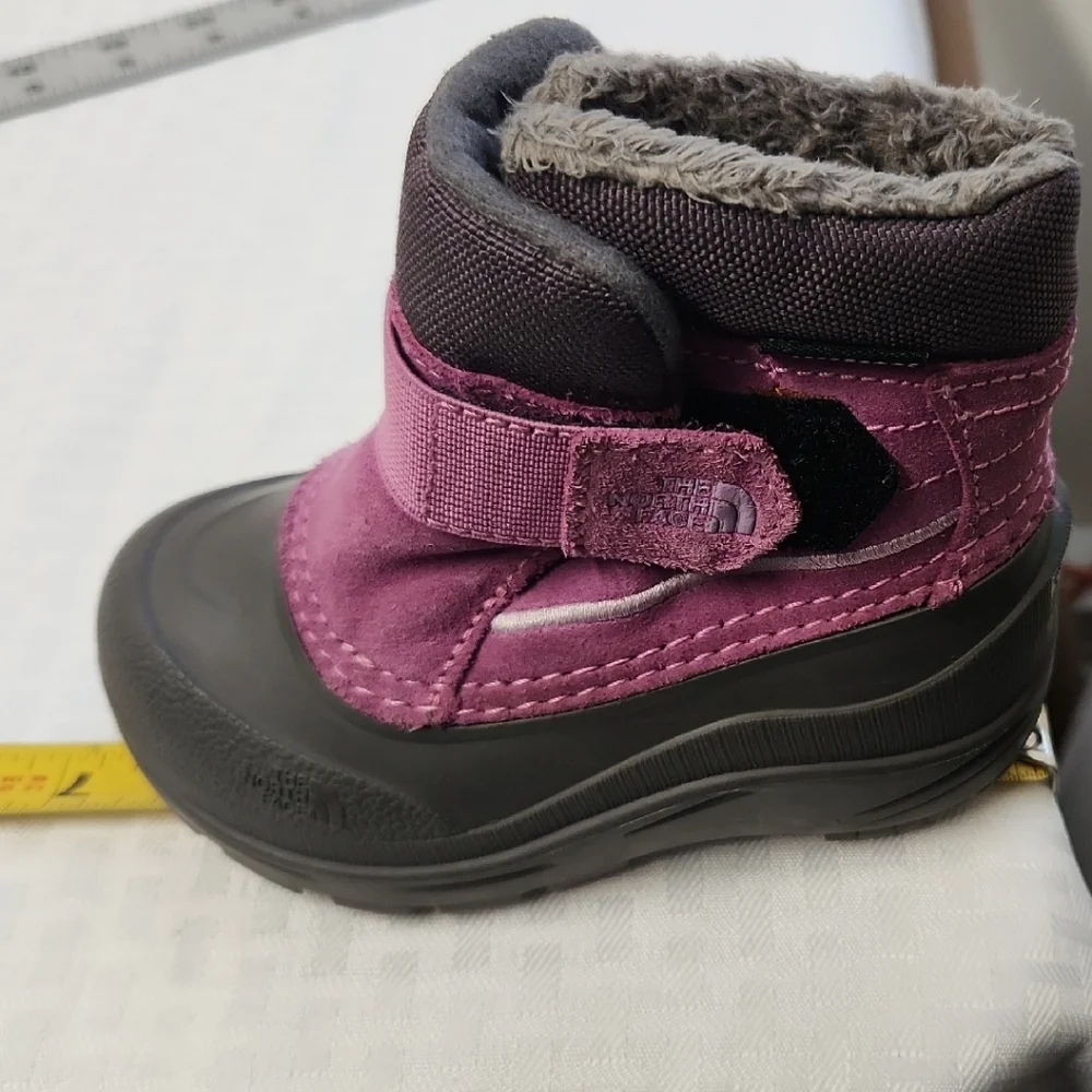 The North Face Toddler Pink Winter Boots Size 7.  #X17